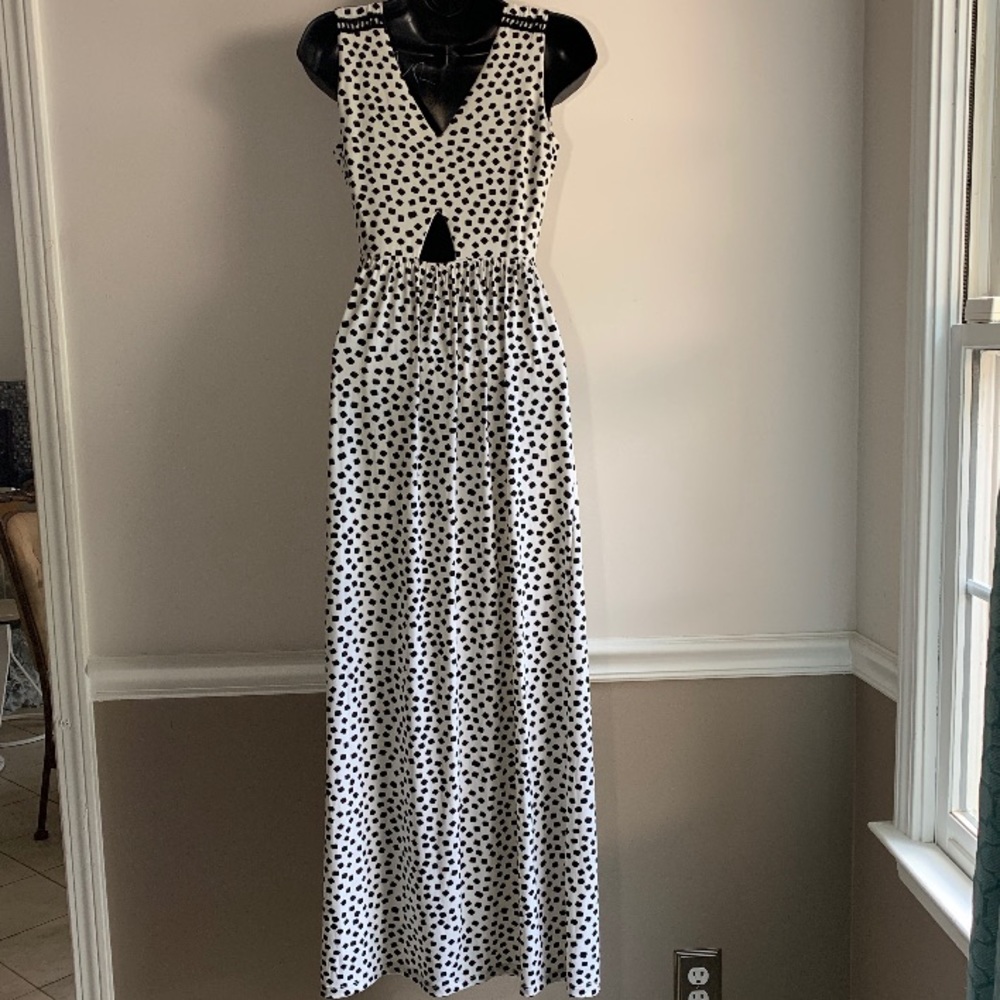 Dress - Picture 3 of 3